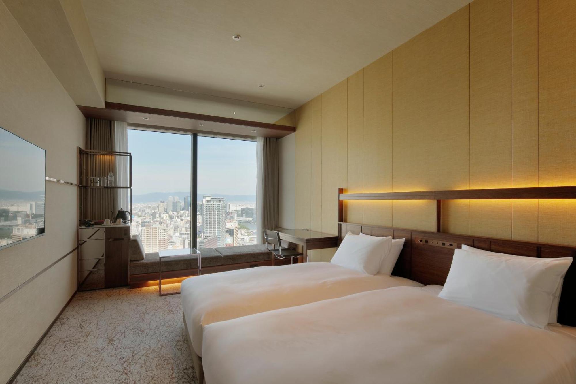 Candeo The Tower 5*
