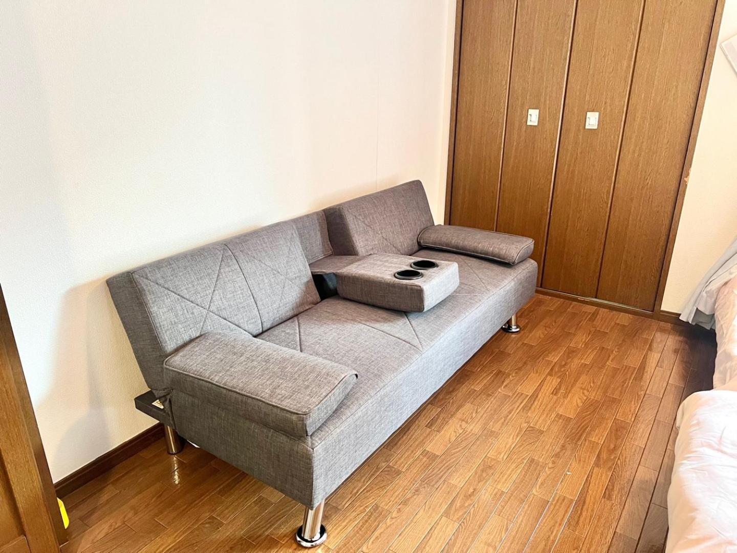 Namba Station For 6 People 1 Stop / Subway Station 2 Minutes Royal603 Apartment *