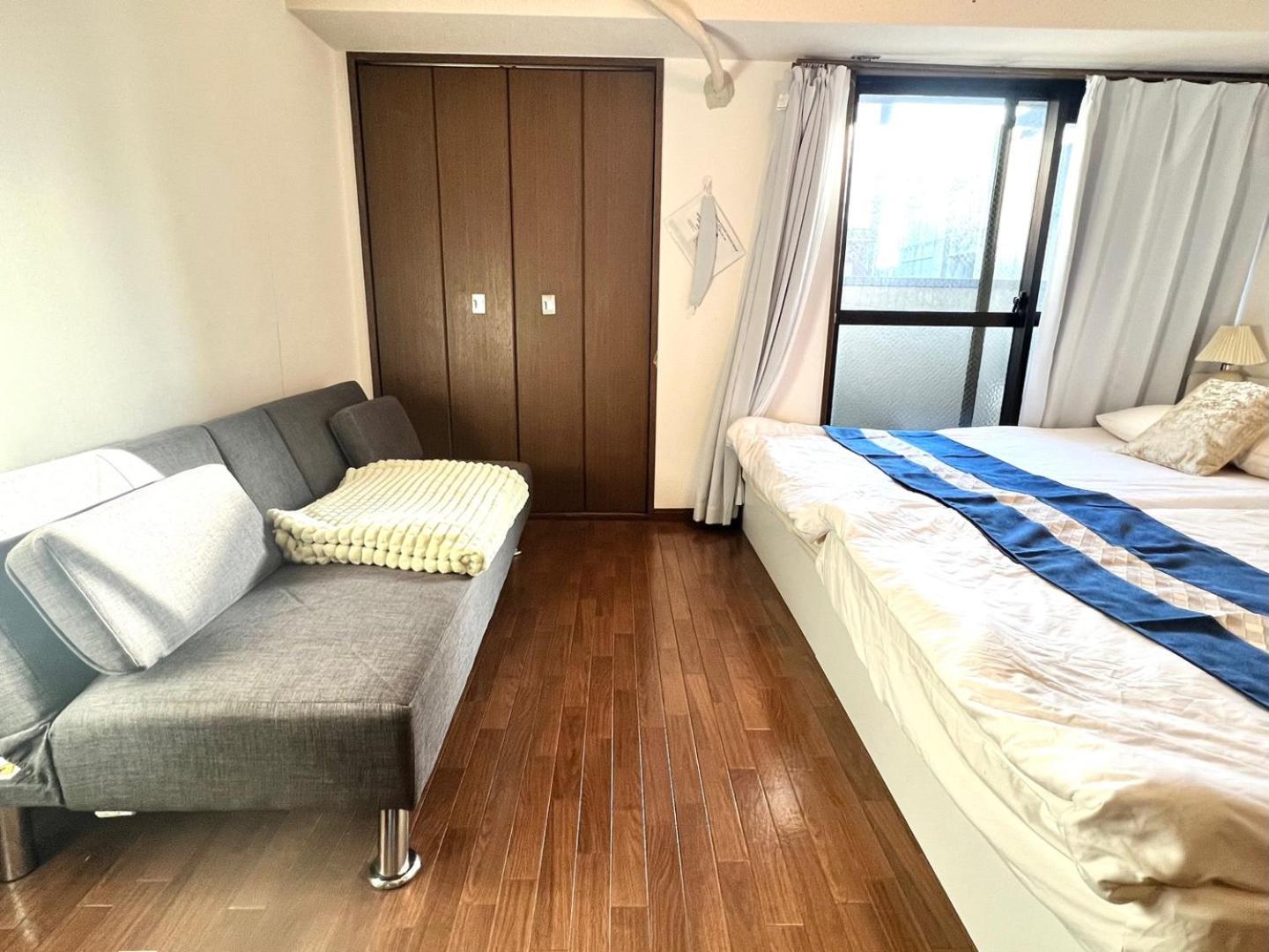 Namba Station For 6 People 1 Stop / Subway Station 2 Minutes Royal603 Osaka