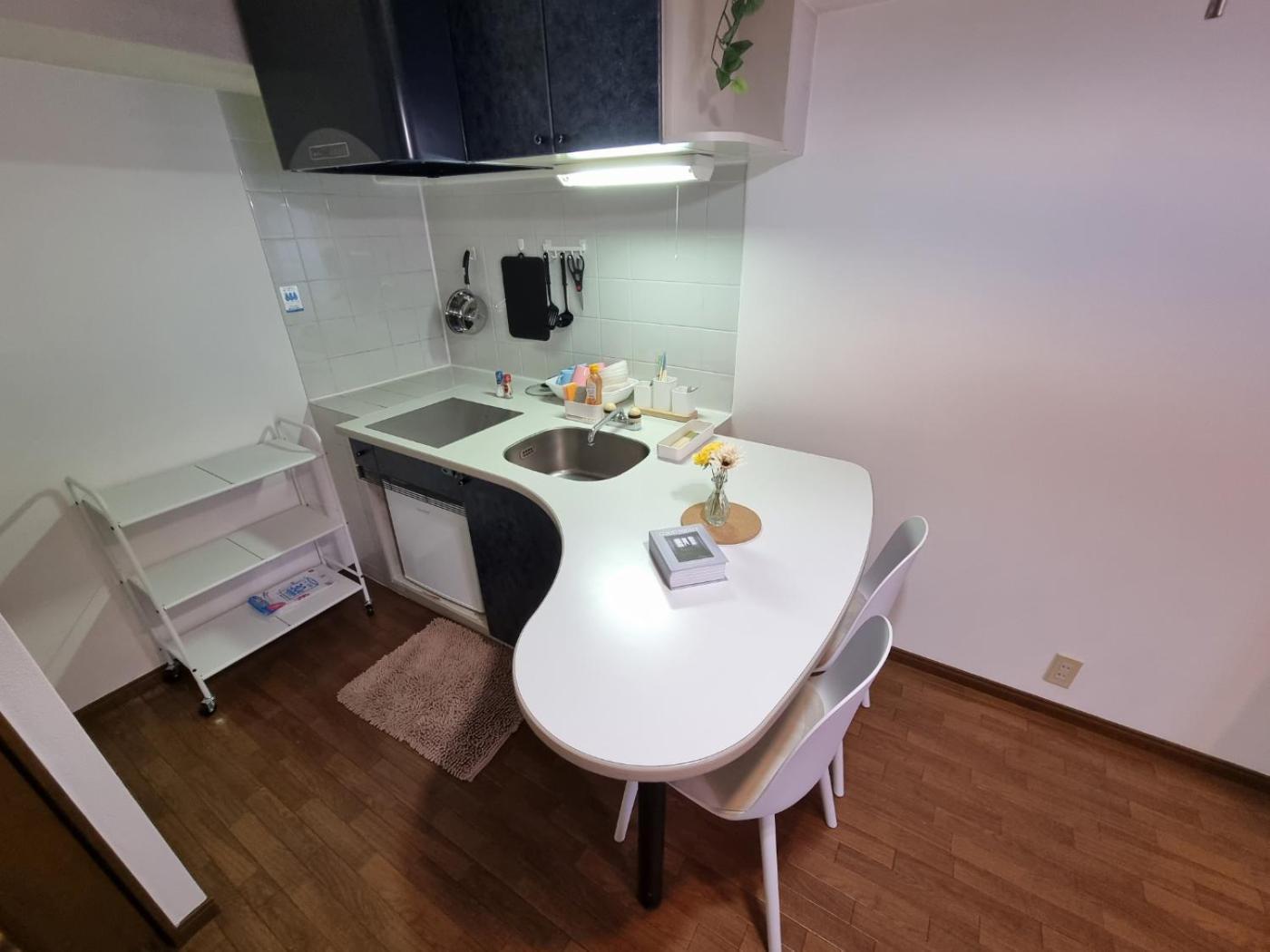 Namba Station For 6 People 1 Stop / Subway Station 2 Minutes Royal603 Apartment *