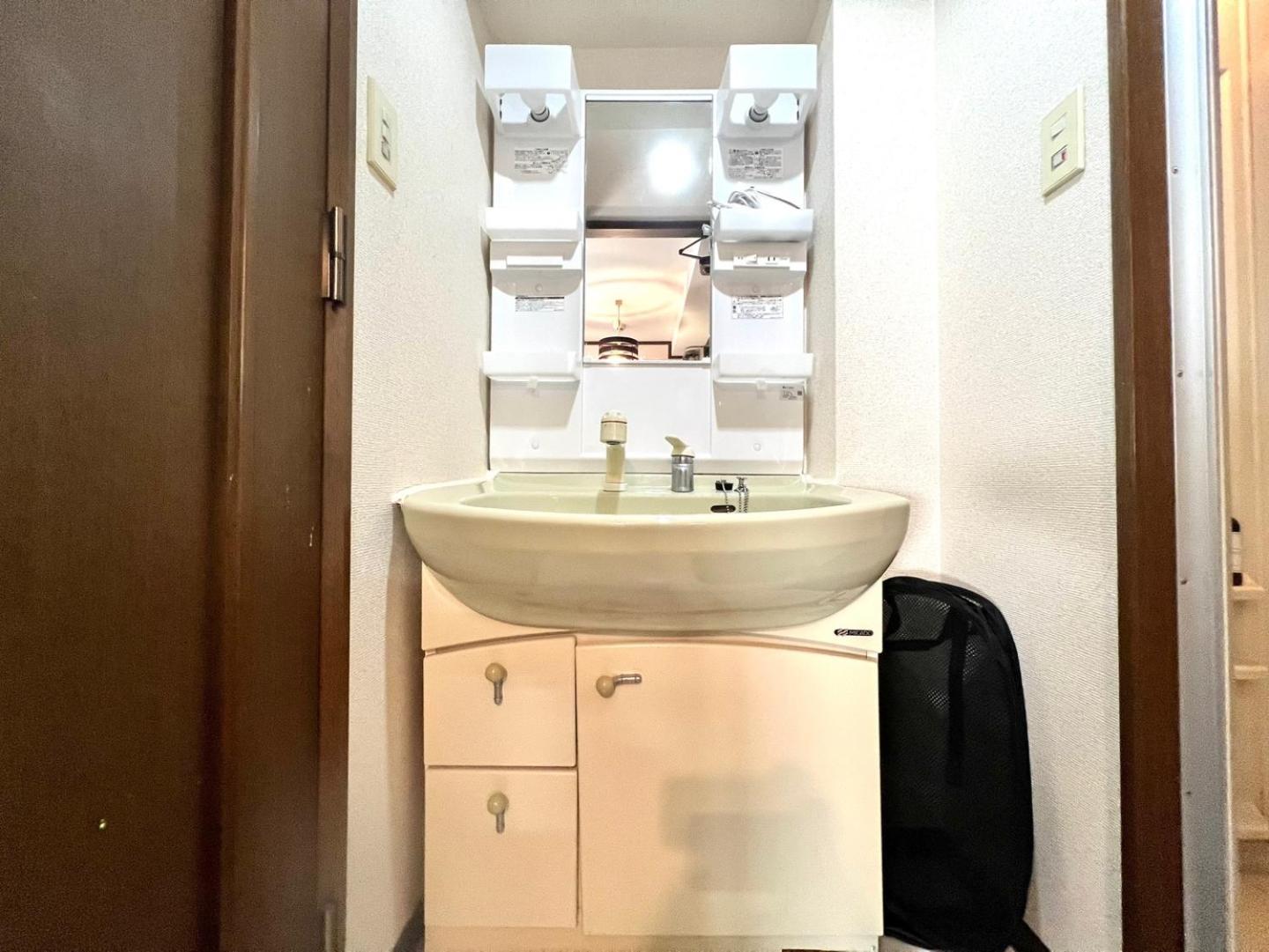 Namba Station For 6 People 1 Stop / Subway Station 2 Minutes Royal603 Apartment Osaka
