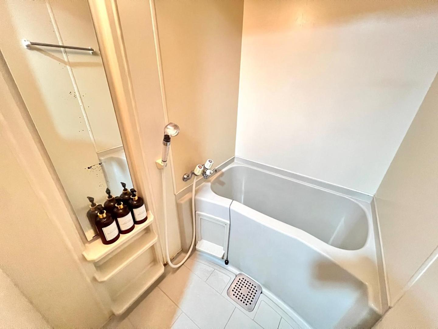 Apartment Namba Station For 6 People 1 Stop / Subway Station 2 Minutes Royal603 *