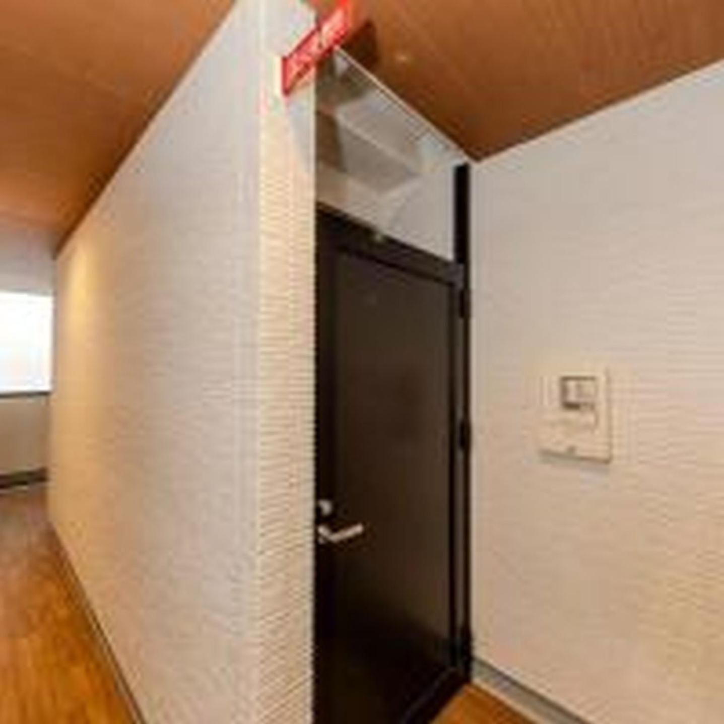 Apartment むつみ庵松2号館201