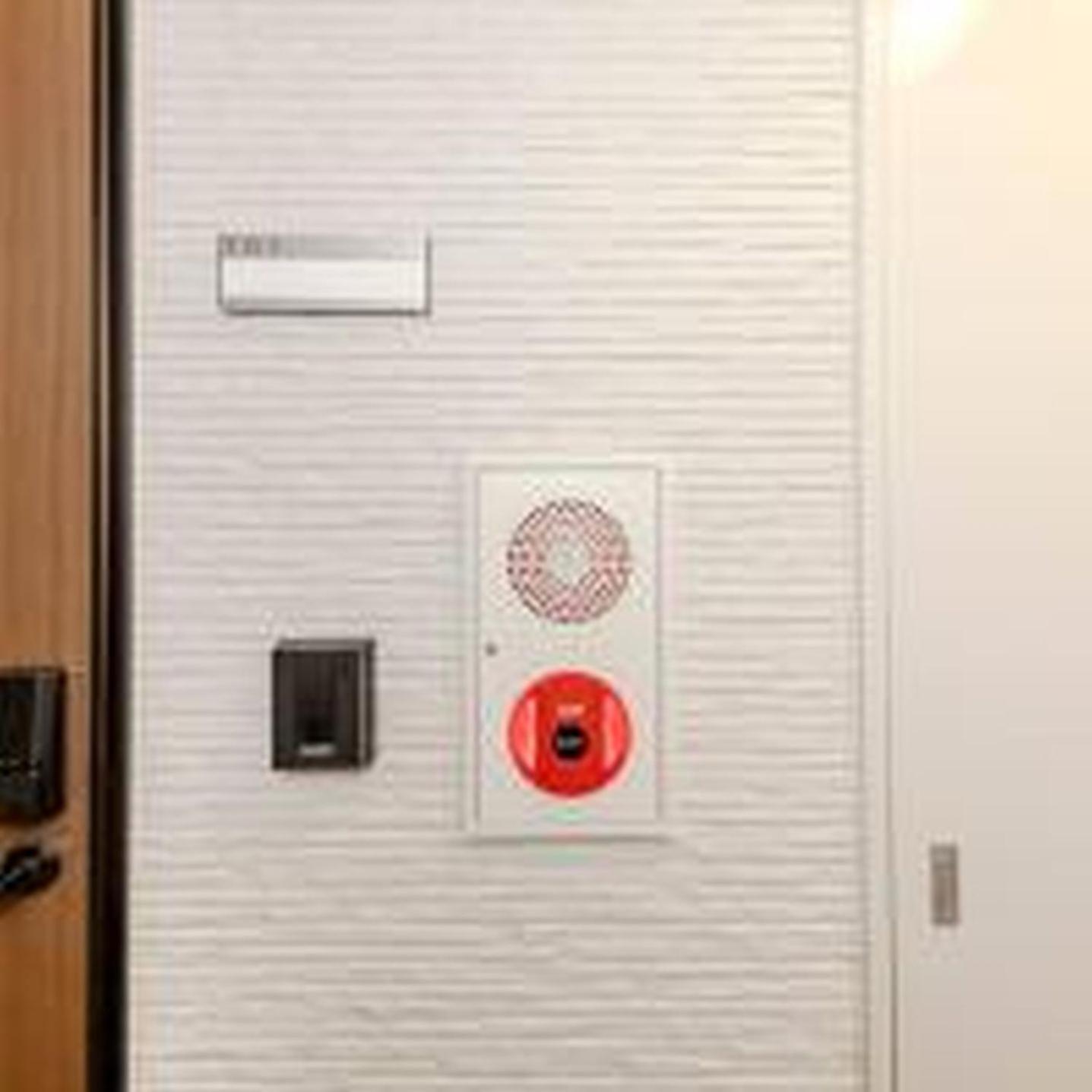 Apartment むつみ庵松2号館101 *