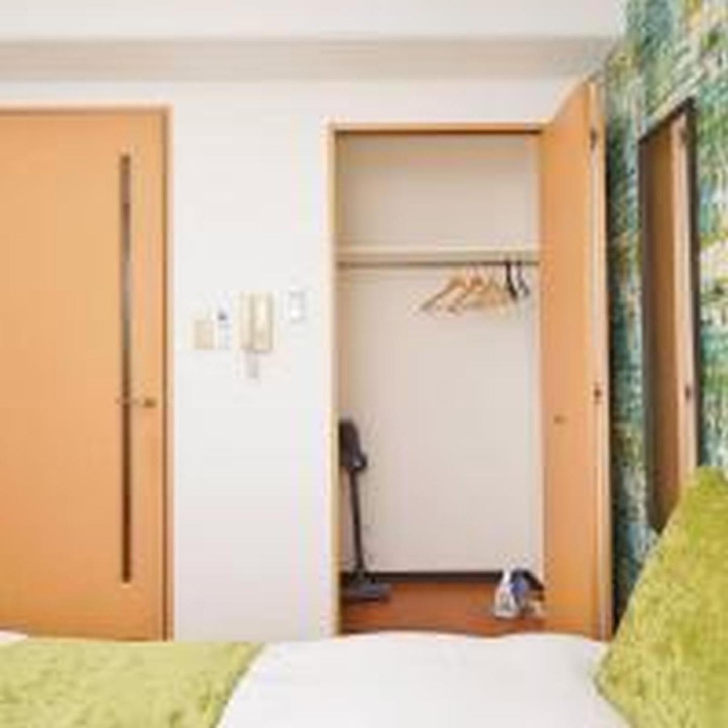 Apartment グランディ801 *