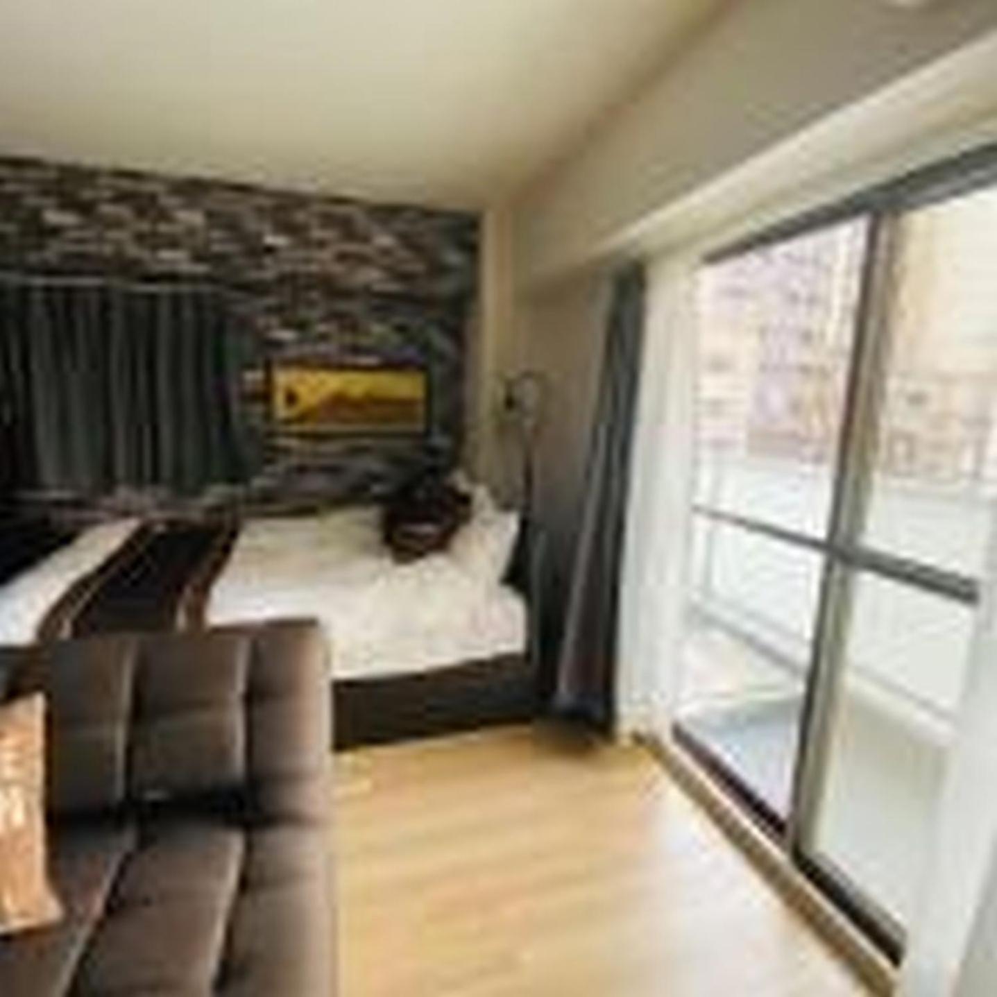 Apartment ファースト南堀江302 *