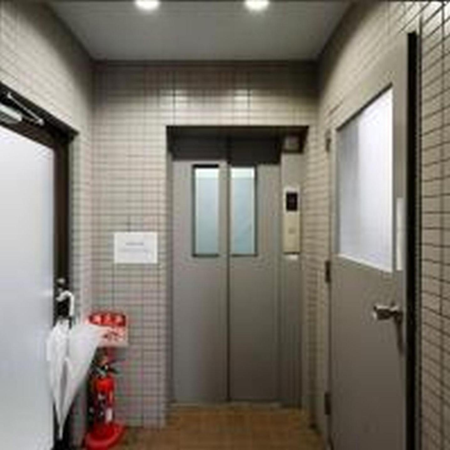 アルザーテ上町601 Apartment