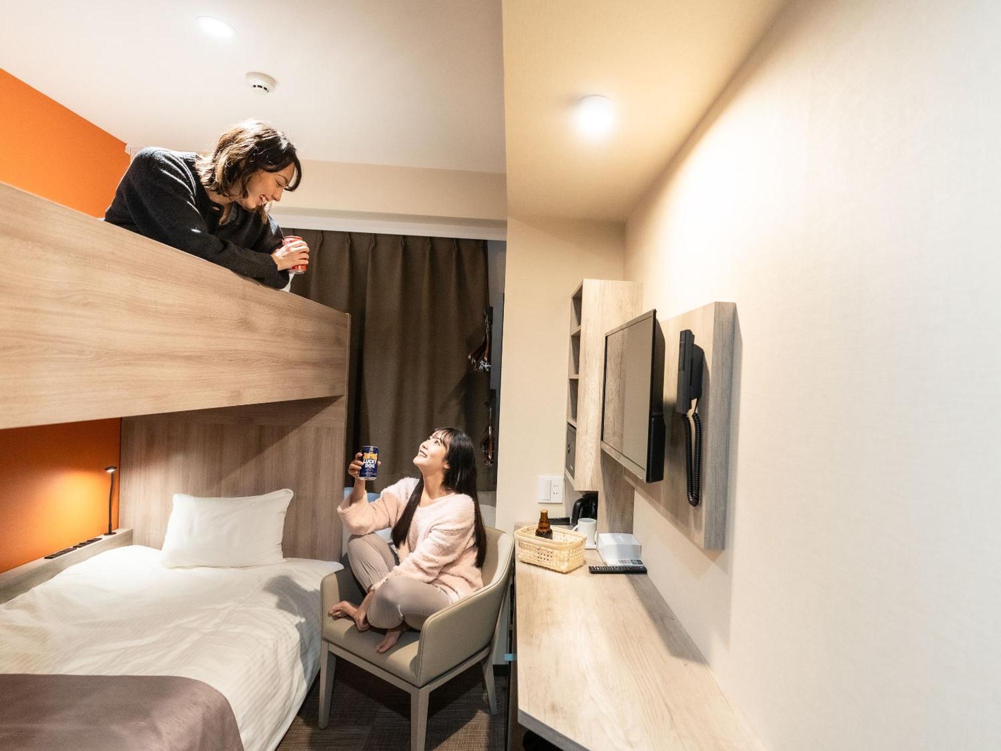 Sanrriott Shinsaibashi 3*