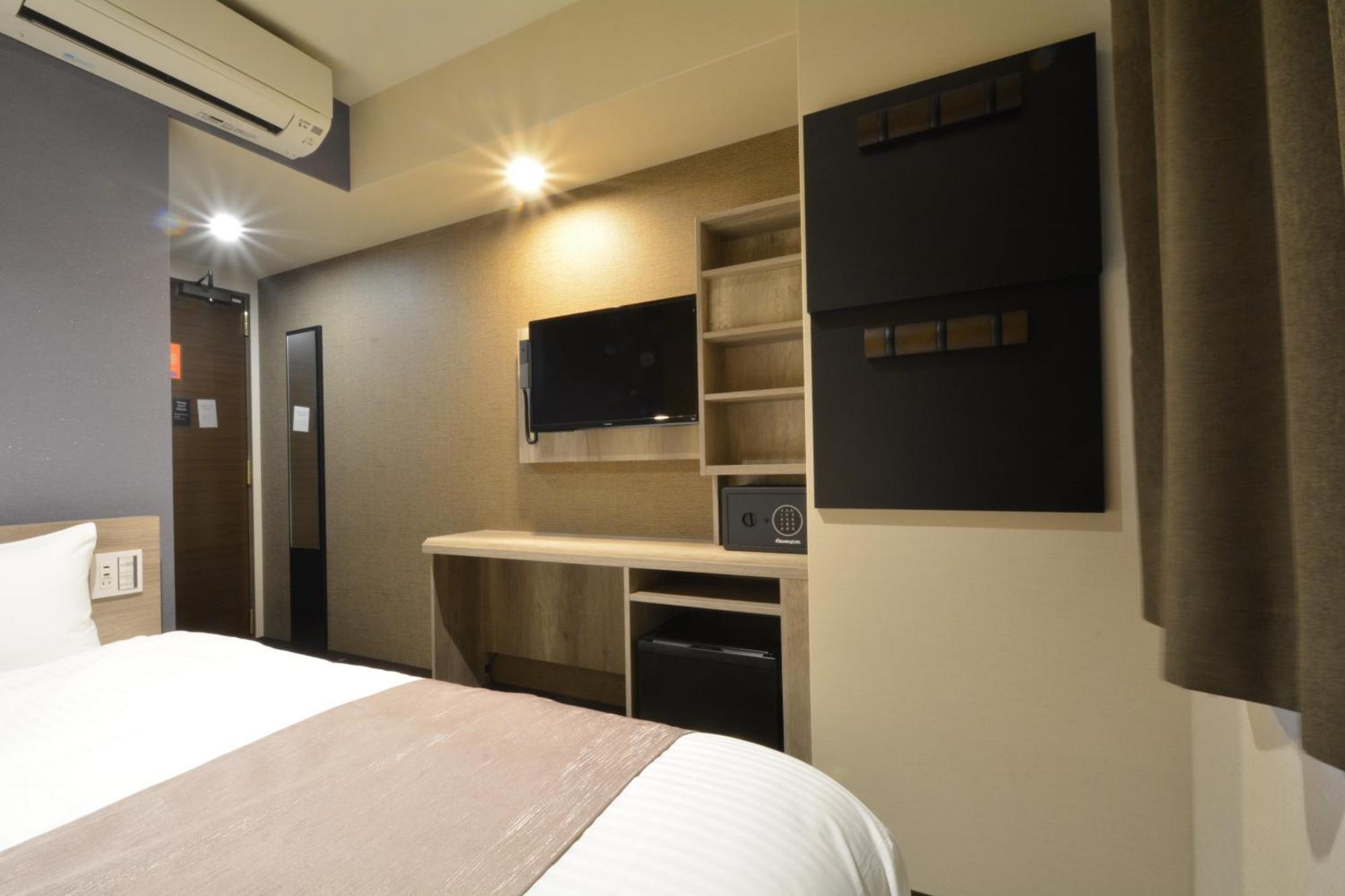 Hotel Sanrriott Shinsaibashi 3*