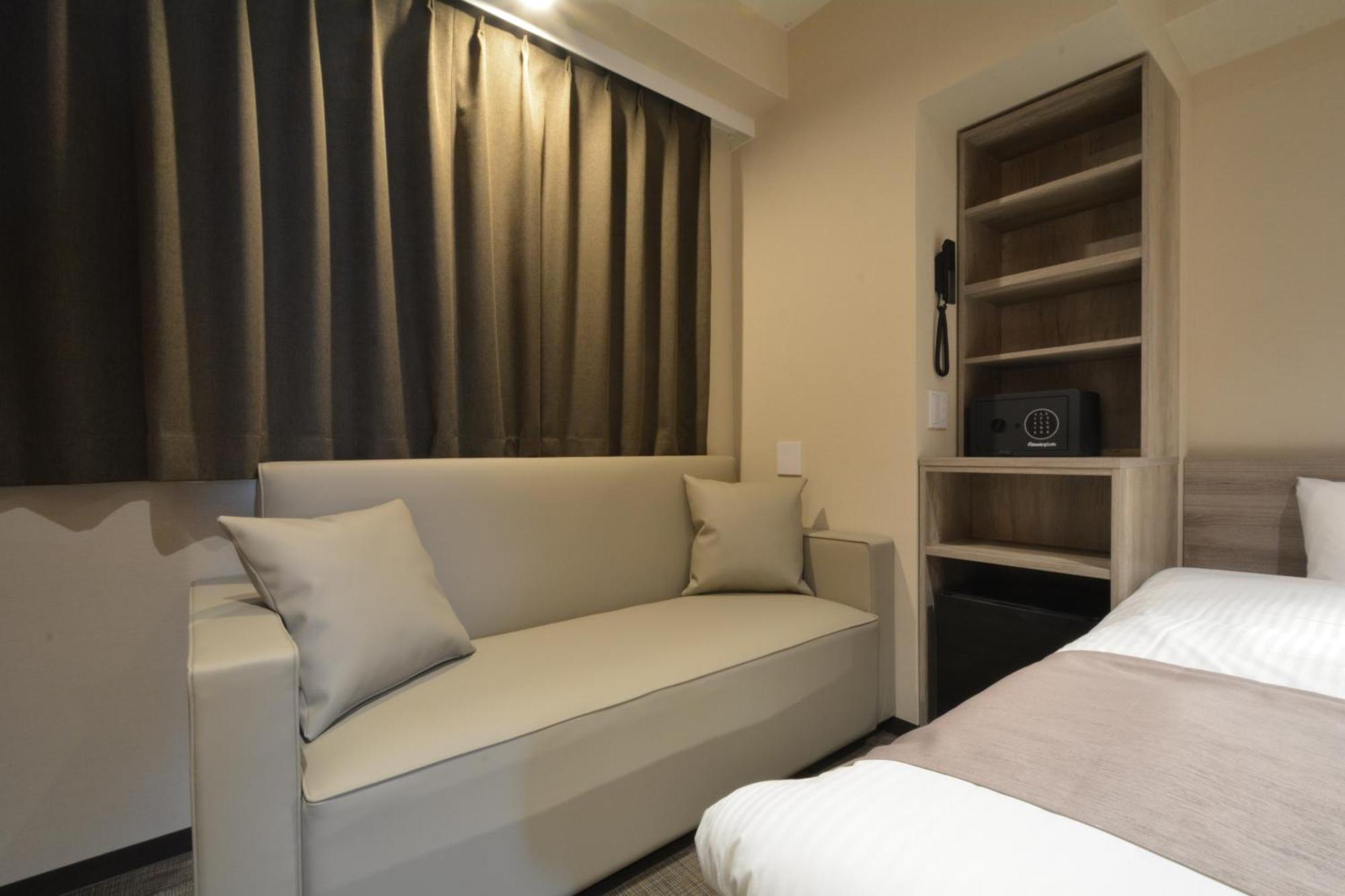 Sanrriott Shinsaibashi Hotel 3*