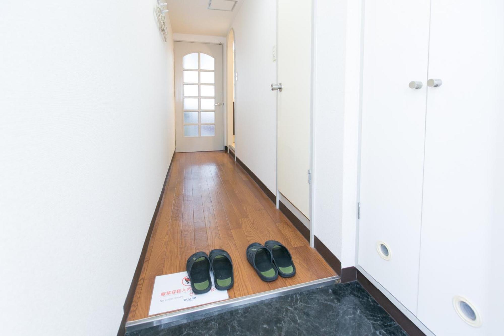 Sakura House Namba A Apartment