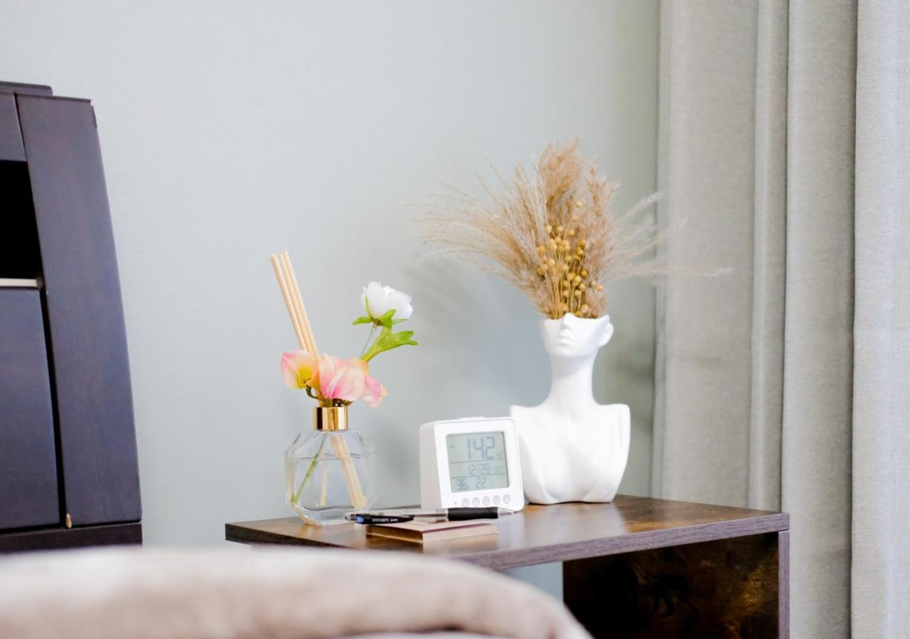 48cove Apartment
