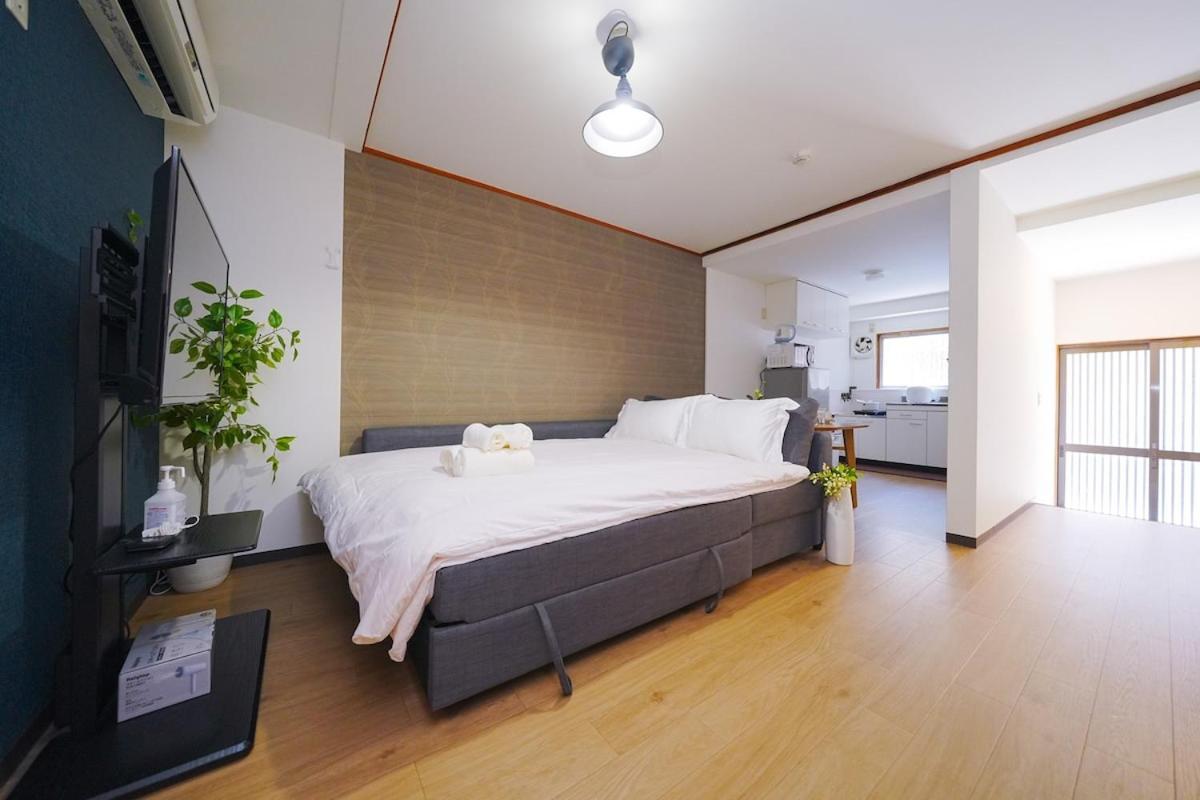 Namba Shinsaibashi Heriju Apartment *