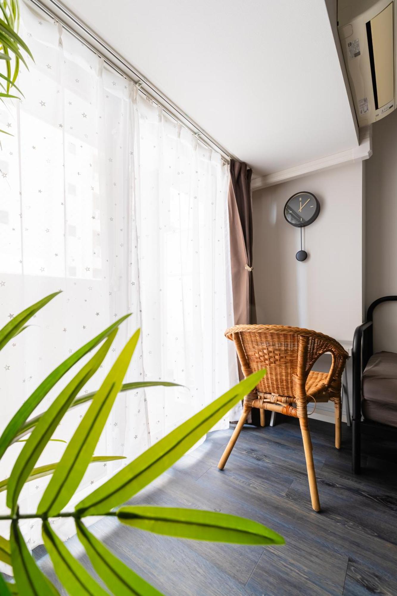 Namba 2 Bedroom Apartment, 1 Min To Nippombashi