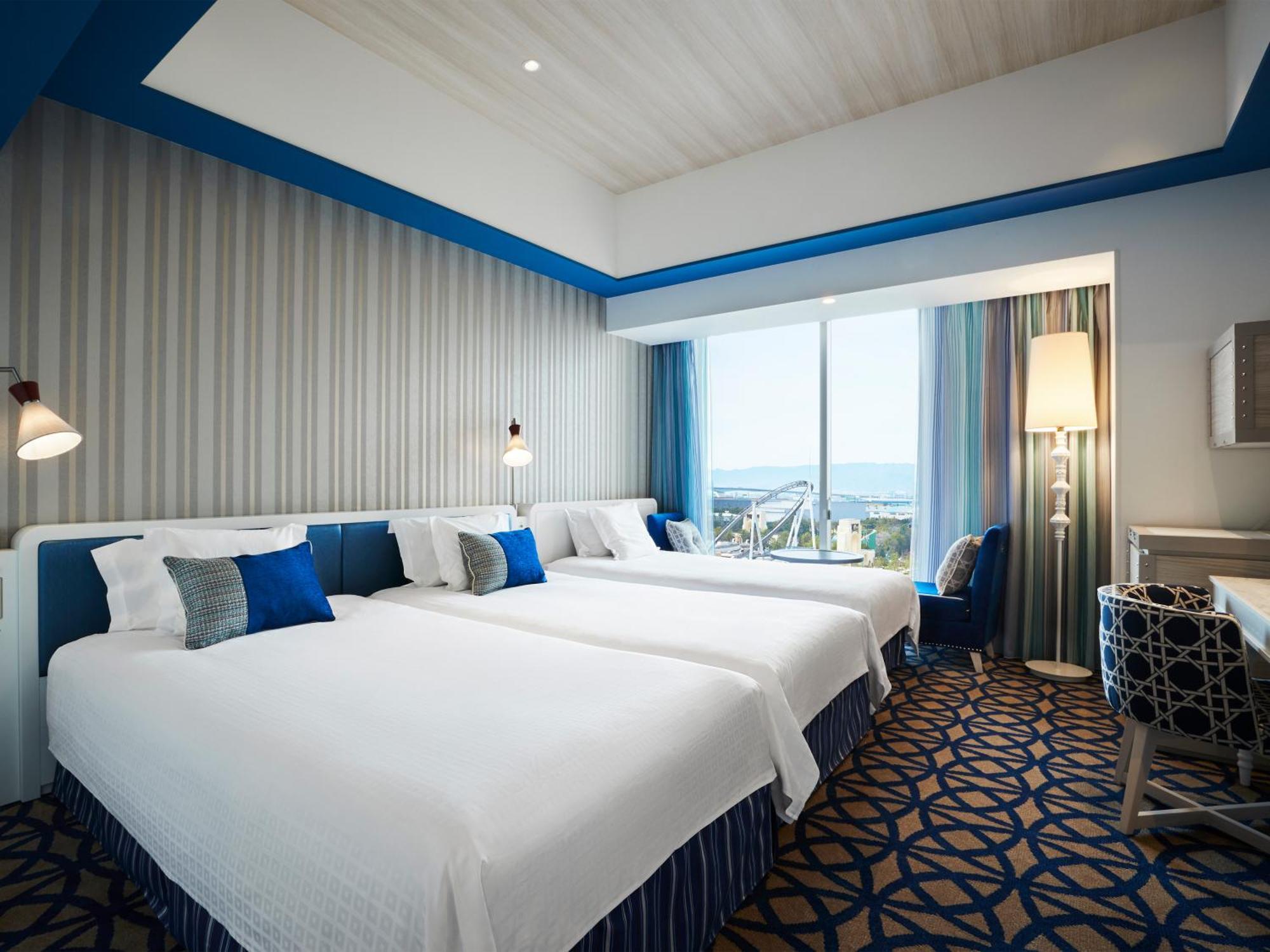 Universal Port Hotel 4*