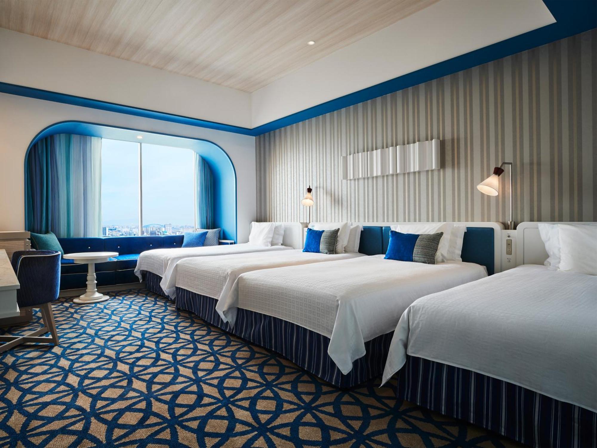 Universal Port Hotel