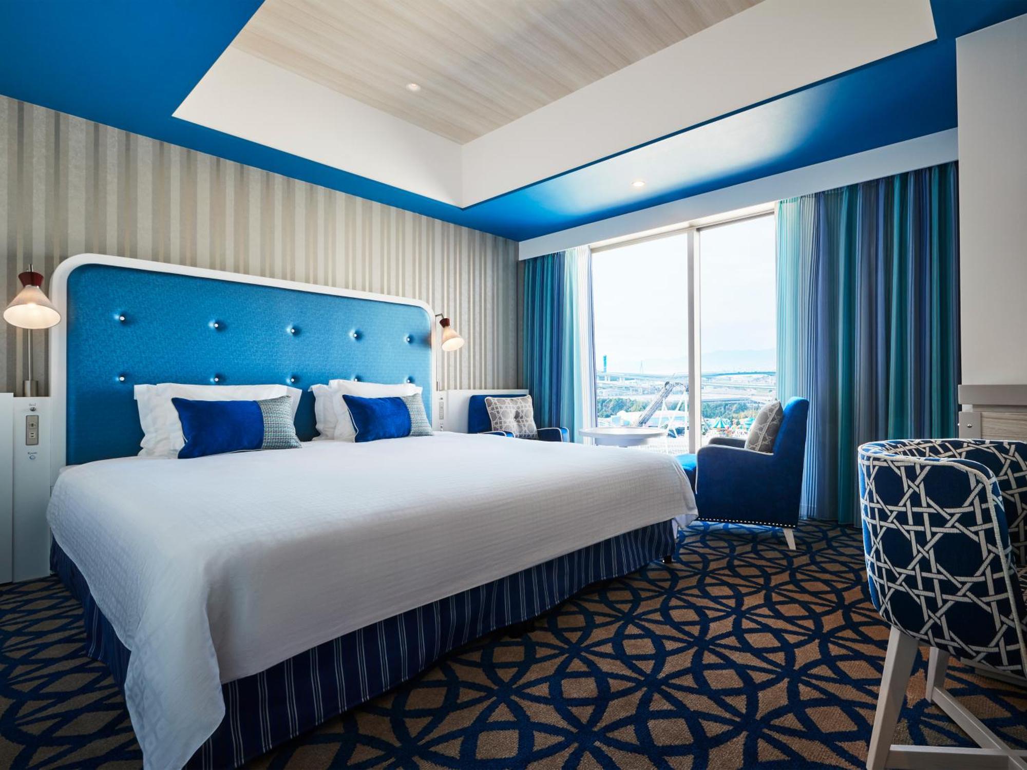 Universal Port 4*