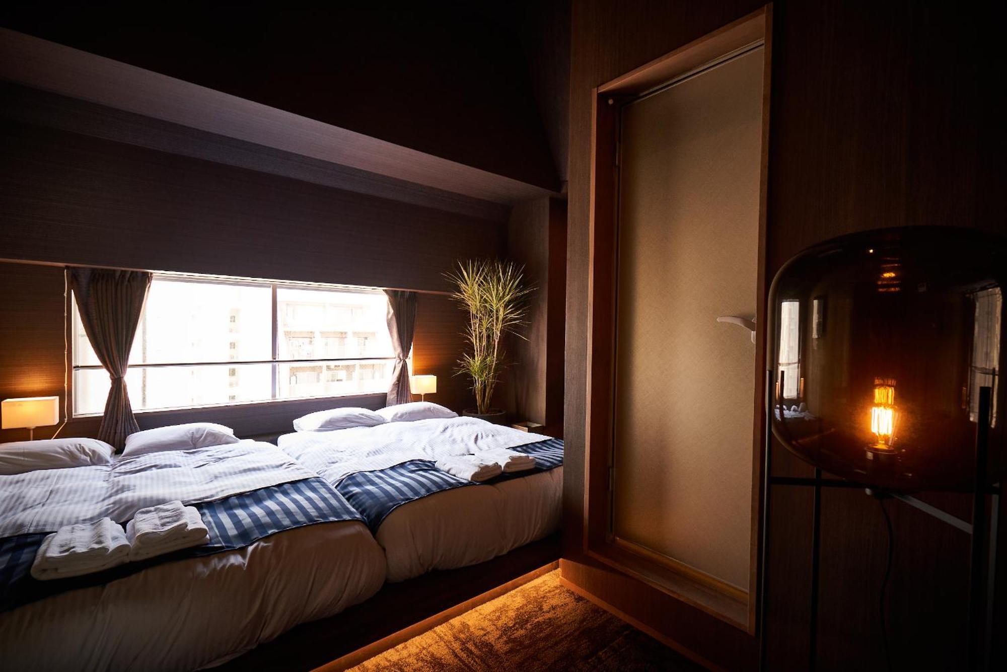 Hostel &and Hommachi East *