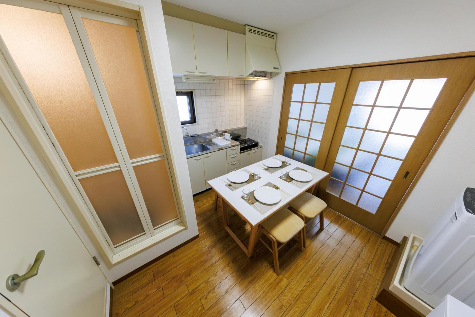Shippo Town Nishiohashi-eki * Osaka