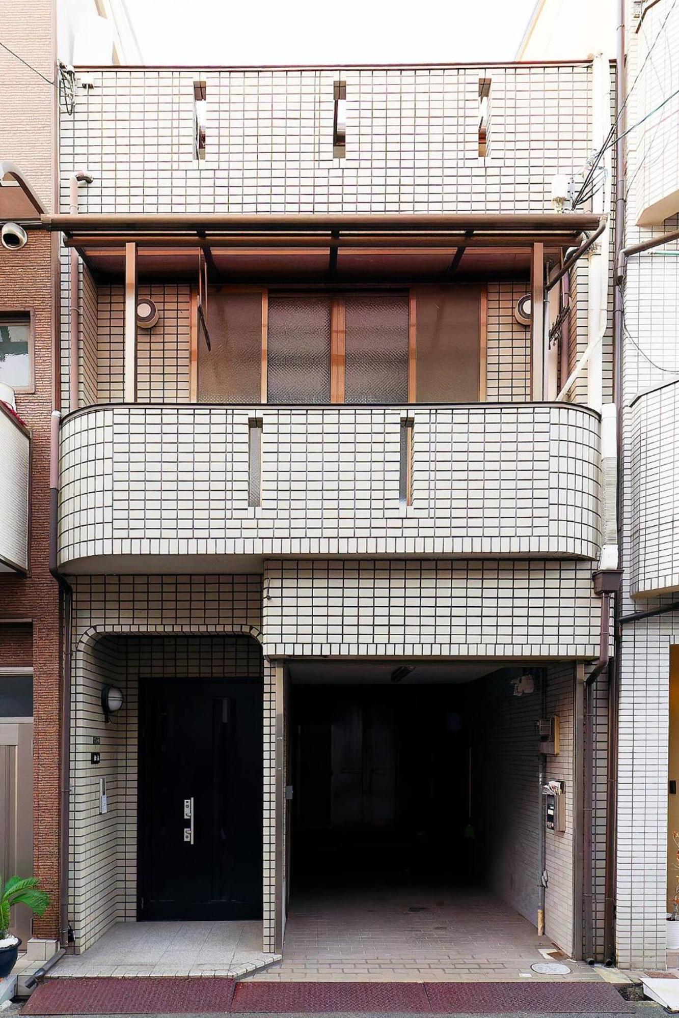 ファミリーに最適！5ldkで16名まで！今里徒歩8分で静か。なんば心斎橋 日本橋10分圏で駐車場無料