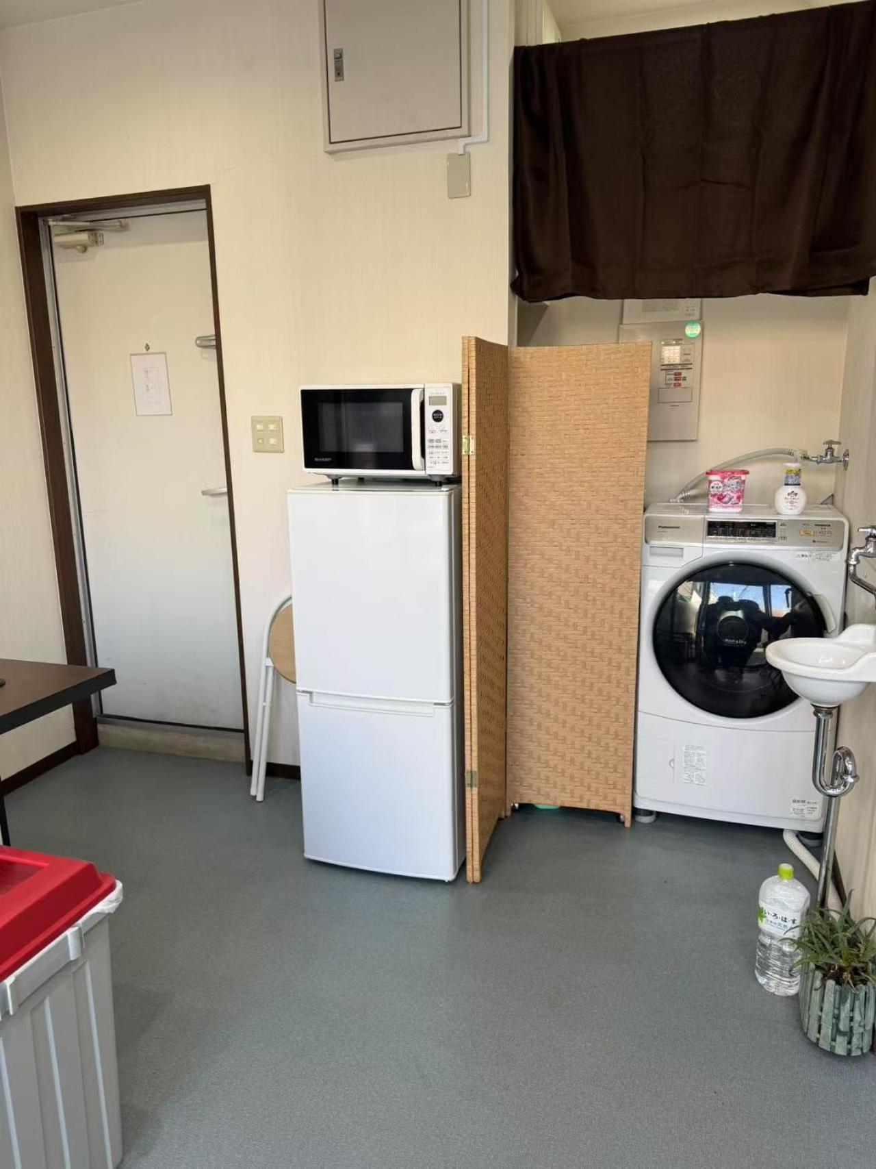 Guest house ホステル今鶴 ダブルルーム 301号室 *