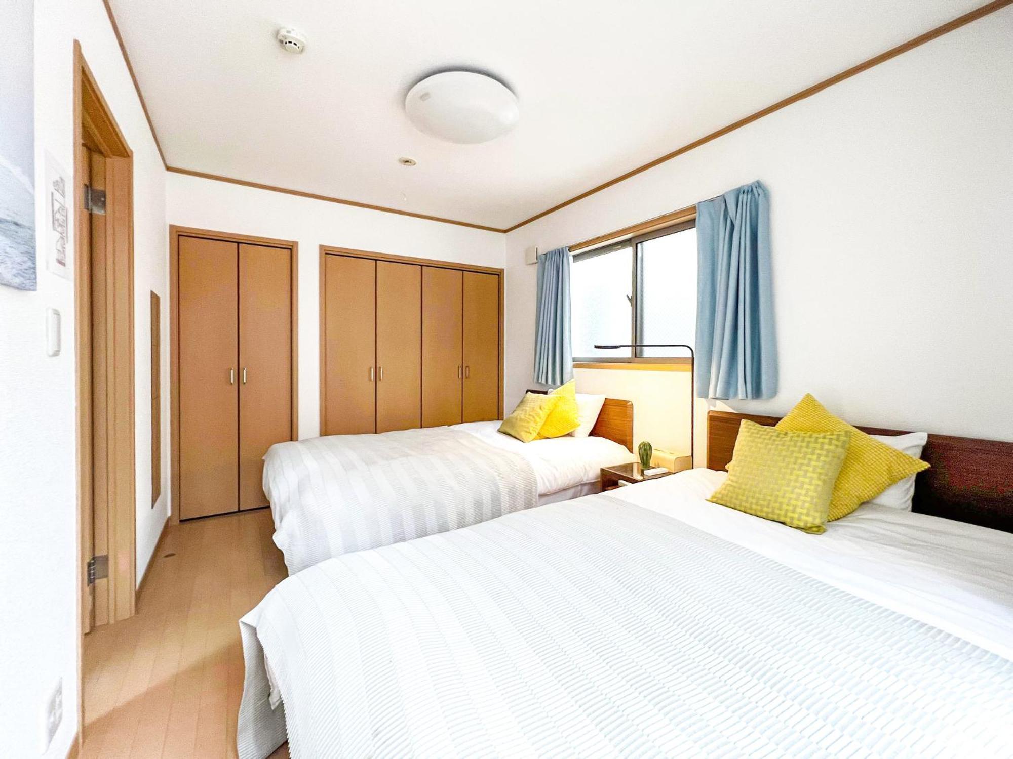 Apartment 1 Stop To Namba!4 Bedrooms Parking Available Sumi *