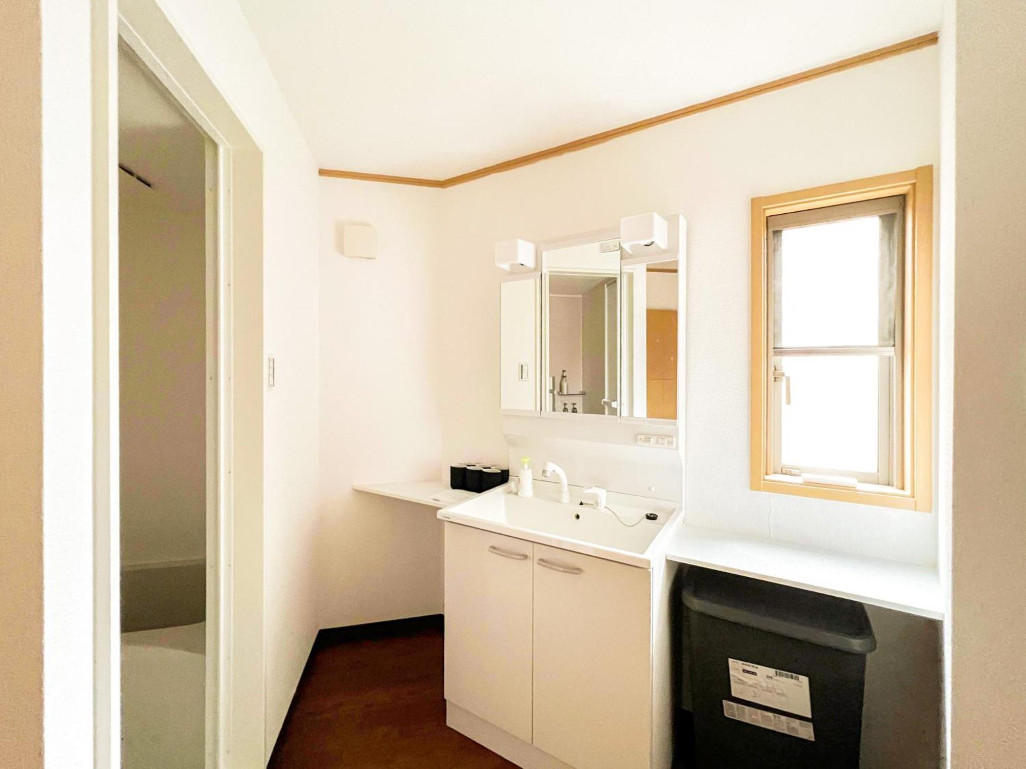 Apartment 1 Stop To Namba!4 Bedrooms Parking Available Sumi