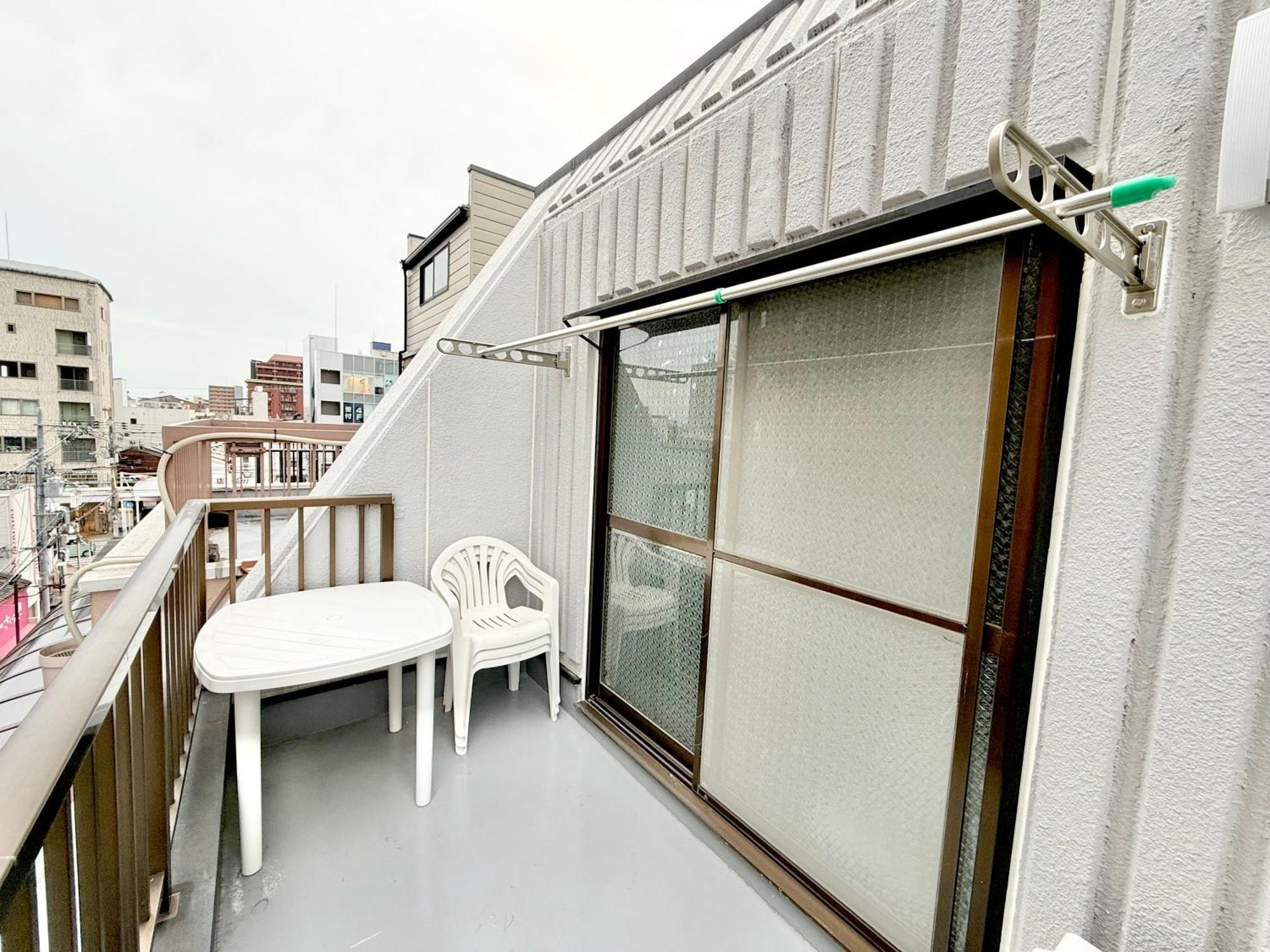 Apartamento Kansai Guesthouse: Convenient Tsuruhashi Near Namba And Universal