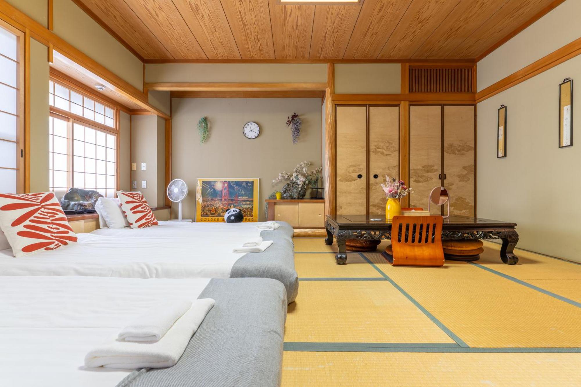 Aparthotel 天满桥 #有电梯 #步行大阪城 #赏樱花必打卡点 #直达梅田 京都 #多浴室多厕所非常适合家庭客人入住 #免费wifi