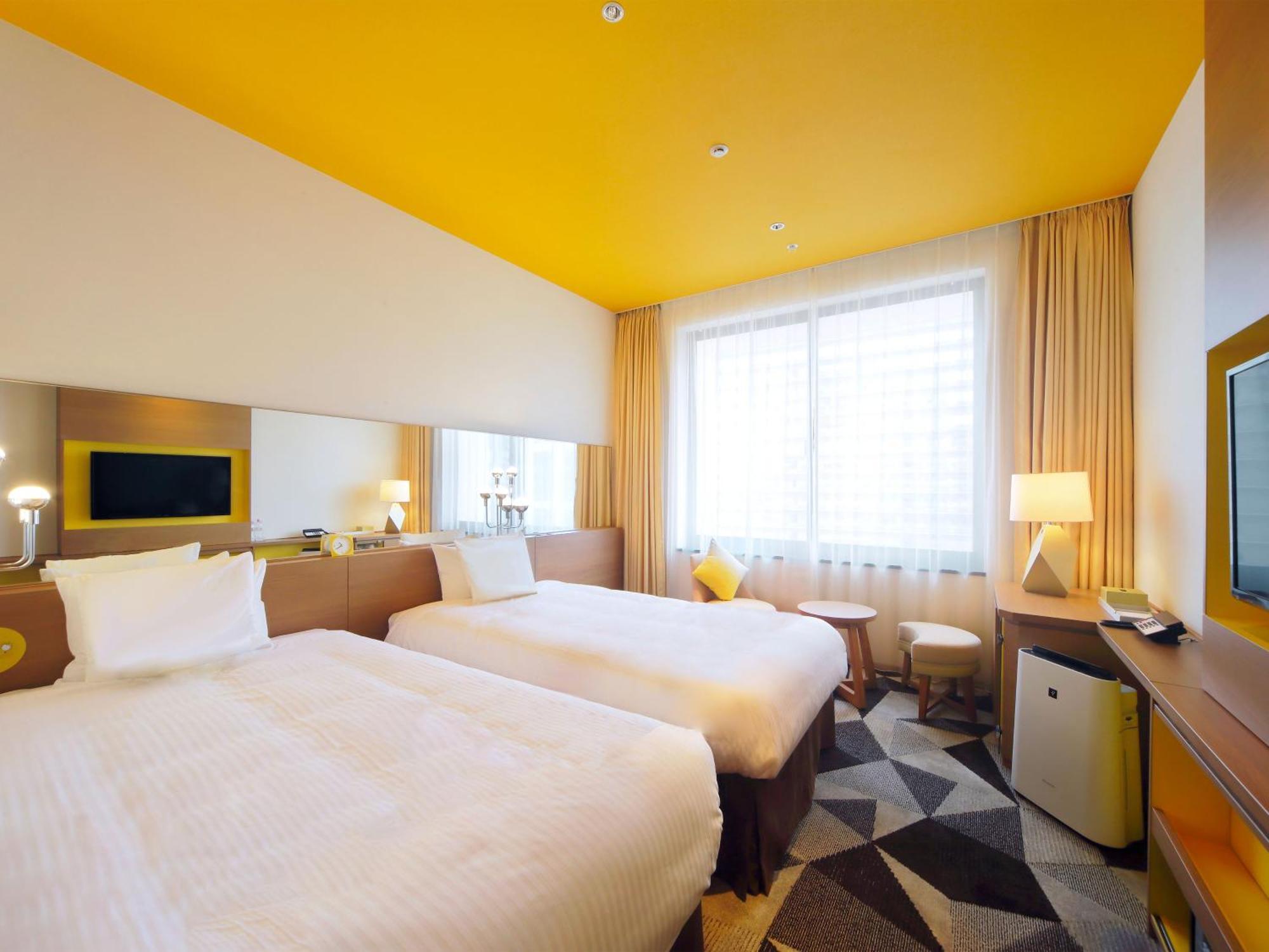 Universal Port Hotel