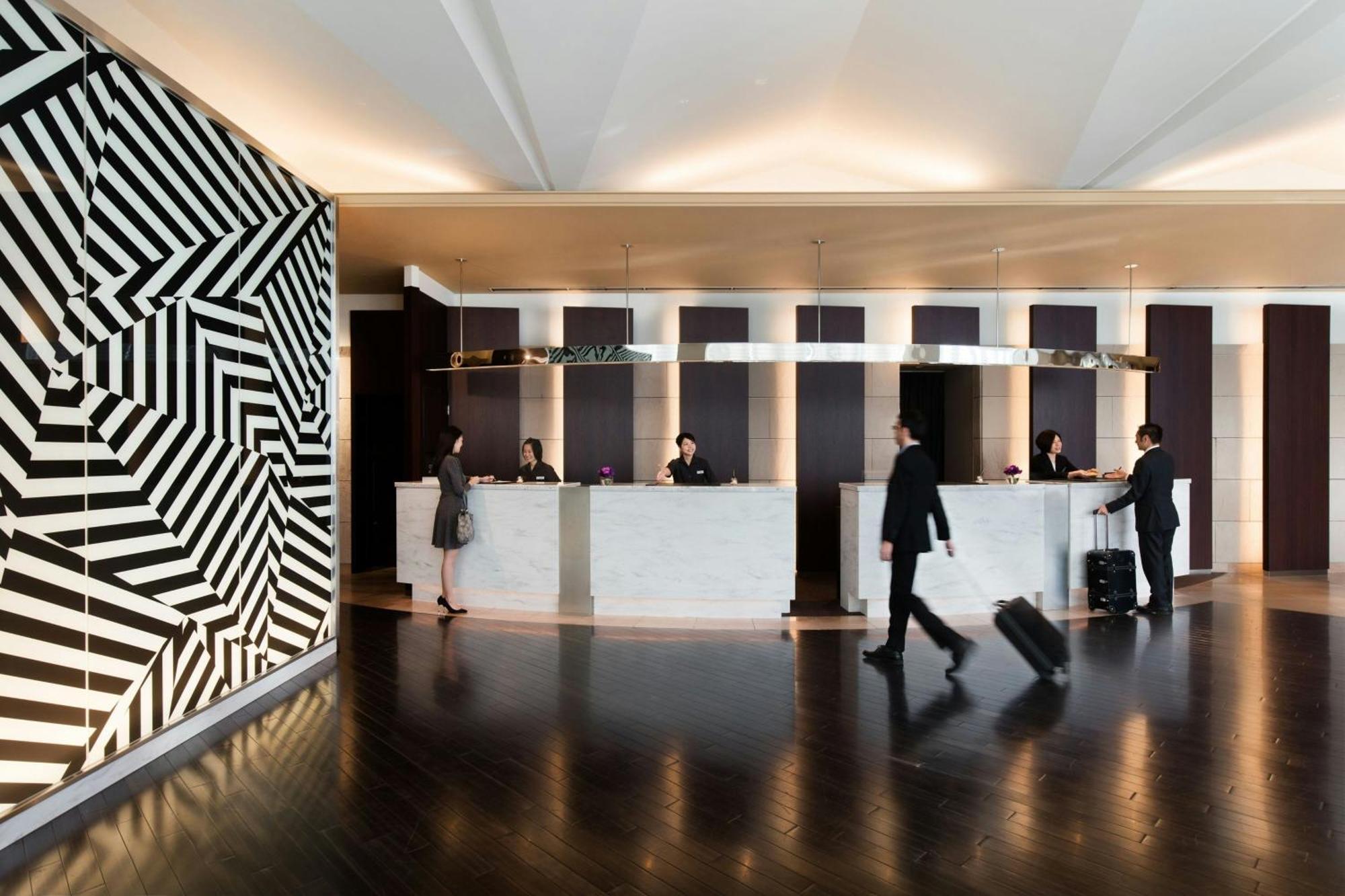 Hotel Courtyard By Marriott Shin-osaka Station 5*