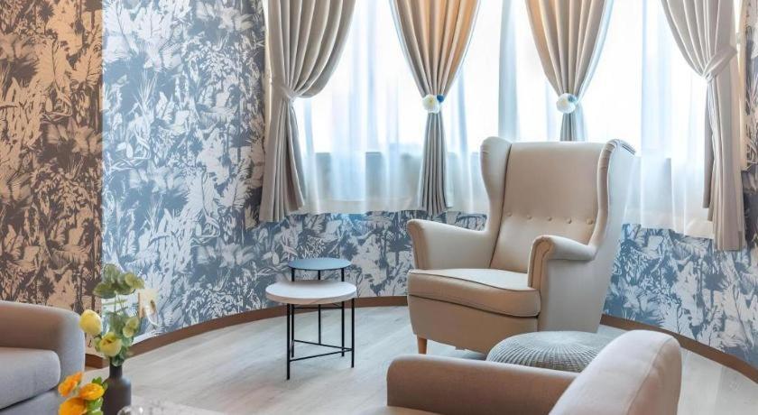Bijou Pine Brook 405 Hotel 2*
