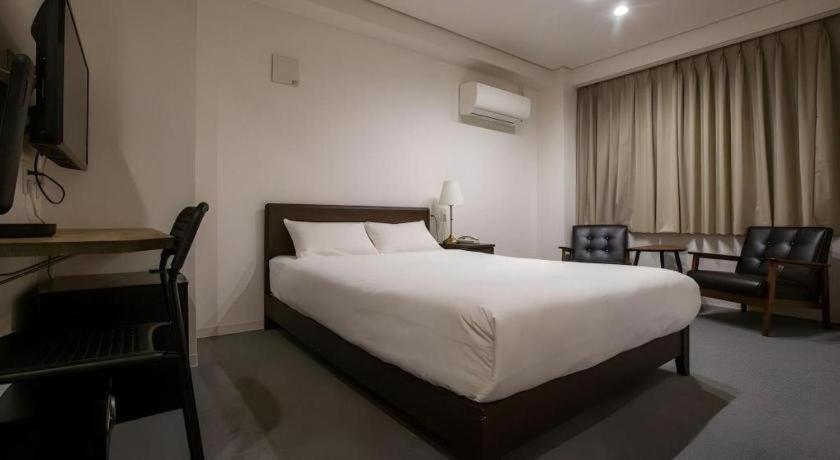 Rozy Namba 3* Osaka