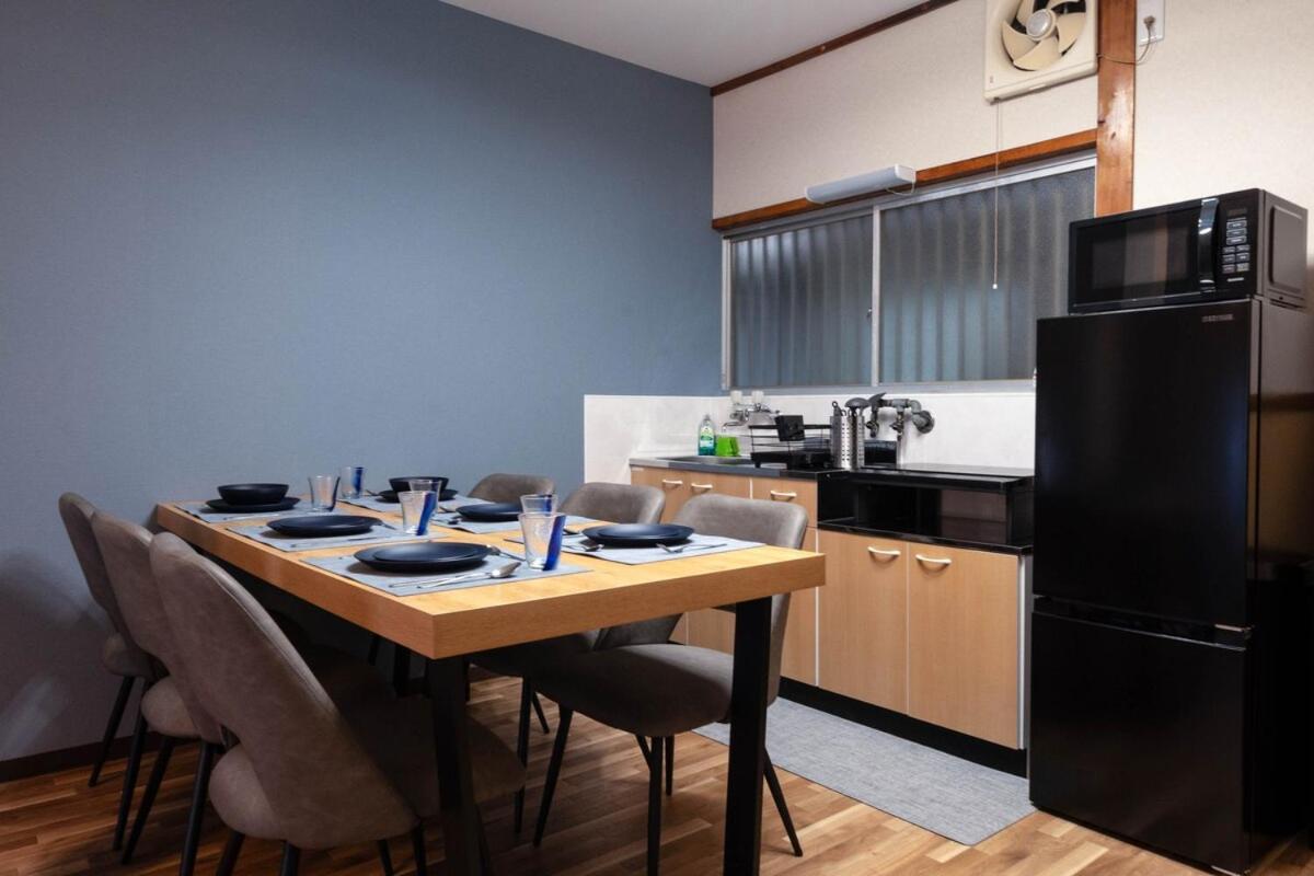 The Blue Traditional House In Osaka