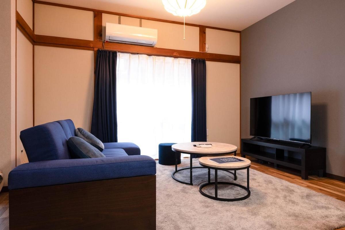 The Blue Traditional House In Holiday home *