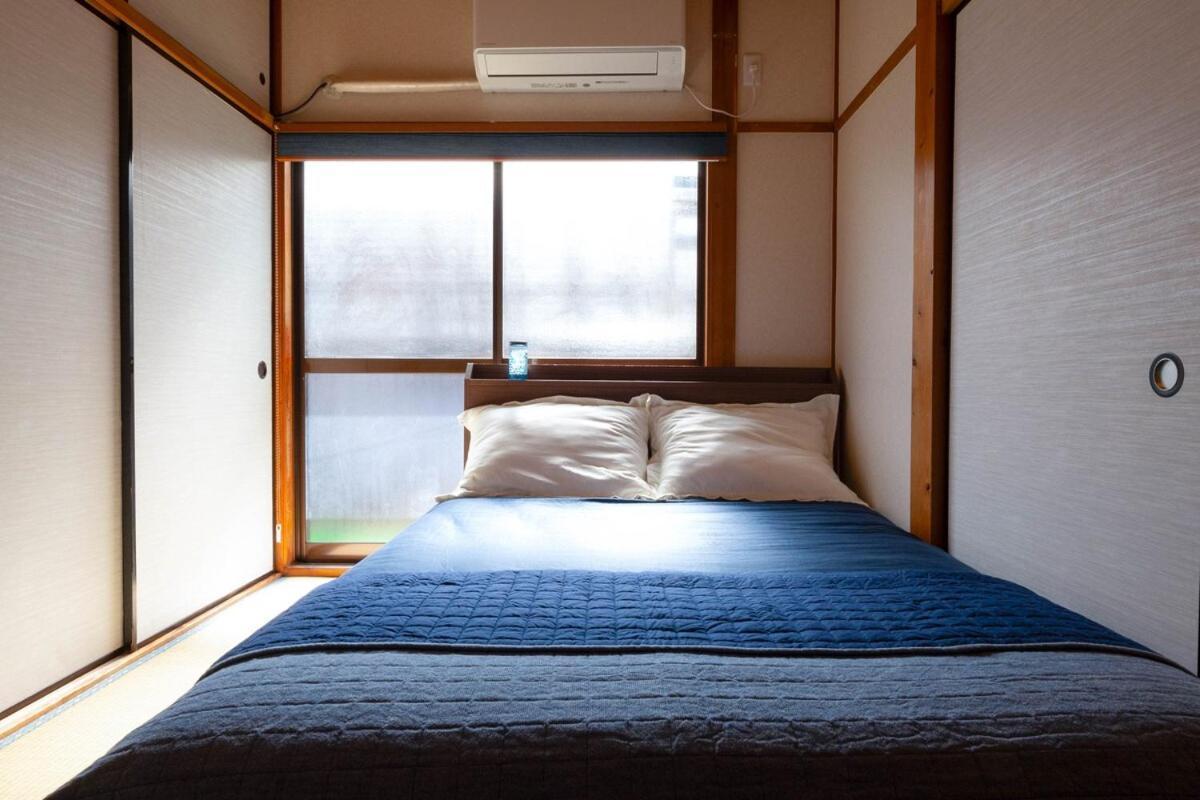 The Blue Traditional House In Holiday home Osaka