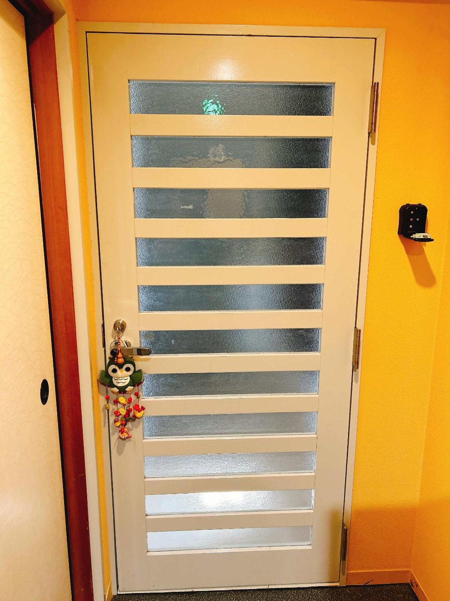 Apartment 梟の宿 岛之内1号馆 步行200m至道顿堀!徒步5分钟日本桥站! 心斋桥8分钟 黑门市场15分种徒步圈内 !中央区古风民宅220平方6间房可住20人 Osaka