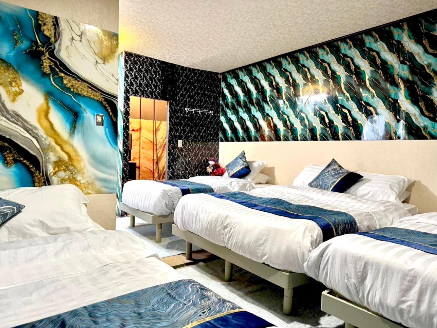 Mito House Up To 28 Pax Free Bus & Breakfast Holiday home Osaka