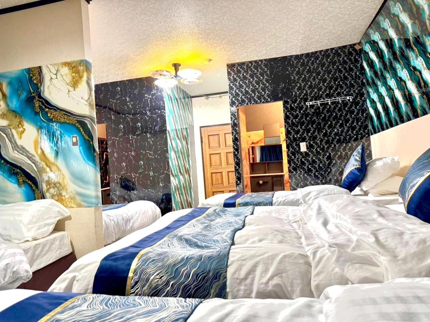 Mito House Up To 28 Pax Free Bus & Breakfast Holiday home Osaka