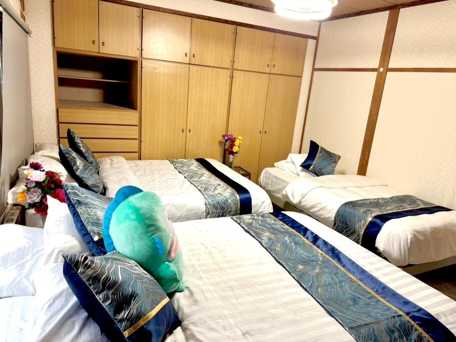 Mito House Up To 28 Pax Free Bus & Breakfast Holiday home Osaka