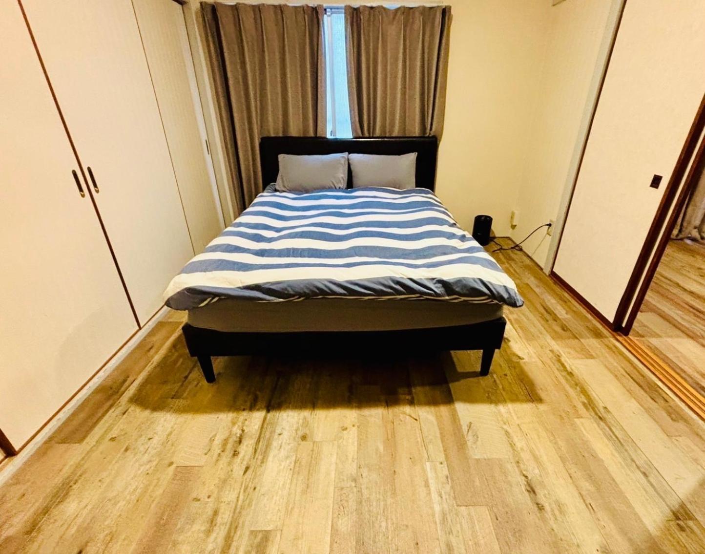 Apartment Two Devided With Two Large Beds Close To Nipponbashi