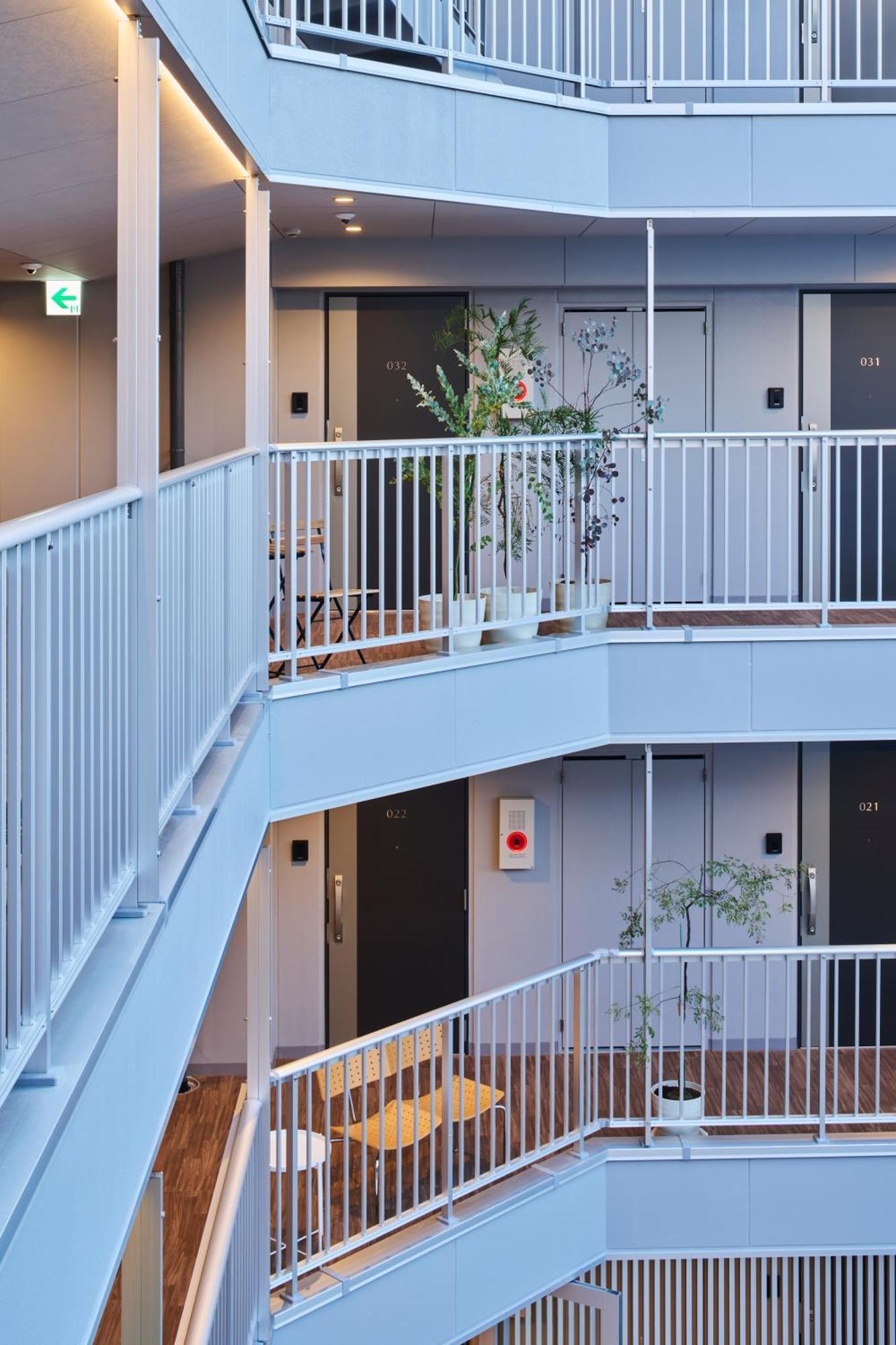 Reikyo Hanazono Apartment *