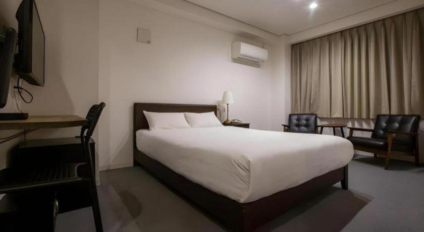 Rozy Namba 3* Osaka