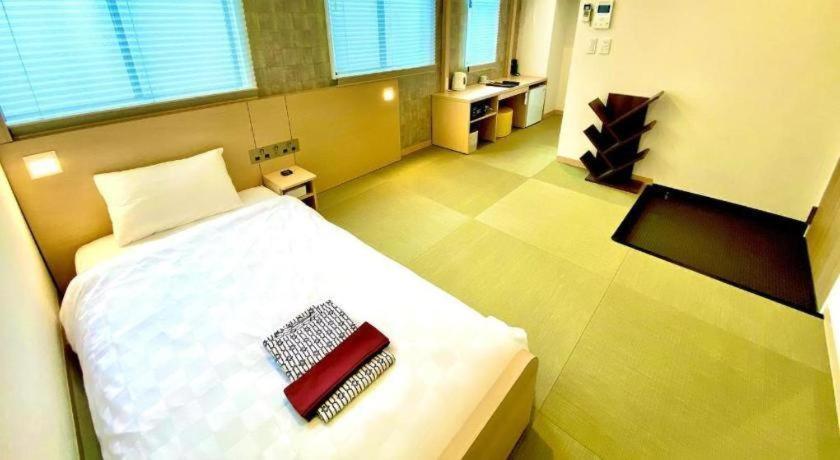 Namba Ebisu 3*