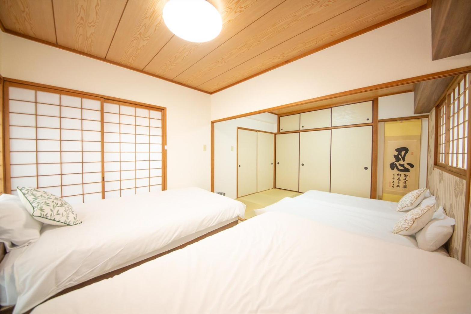 Minpaku Emperor713 Osaka