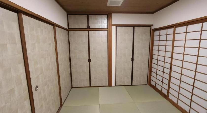 Rozy Namba 3* Osaka