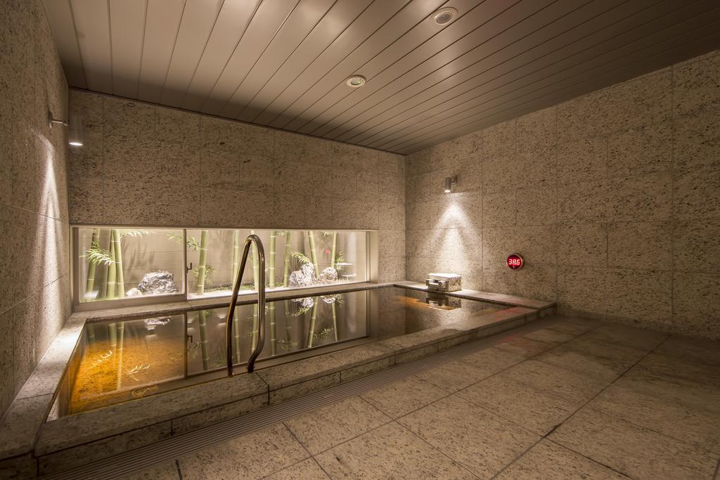 Hotel Super Premier Honmachi Ekimae Natural Hot Springs
