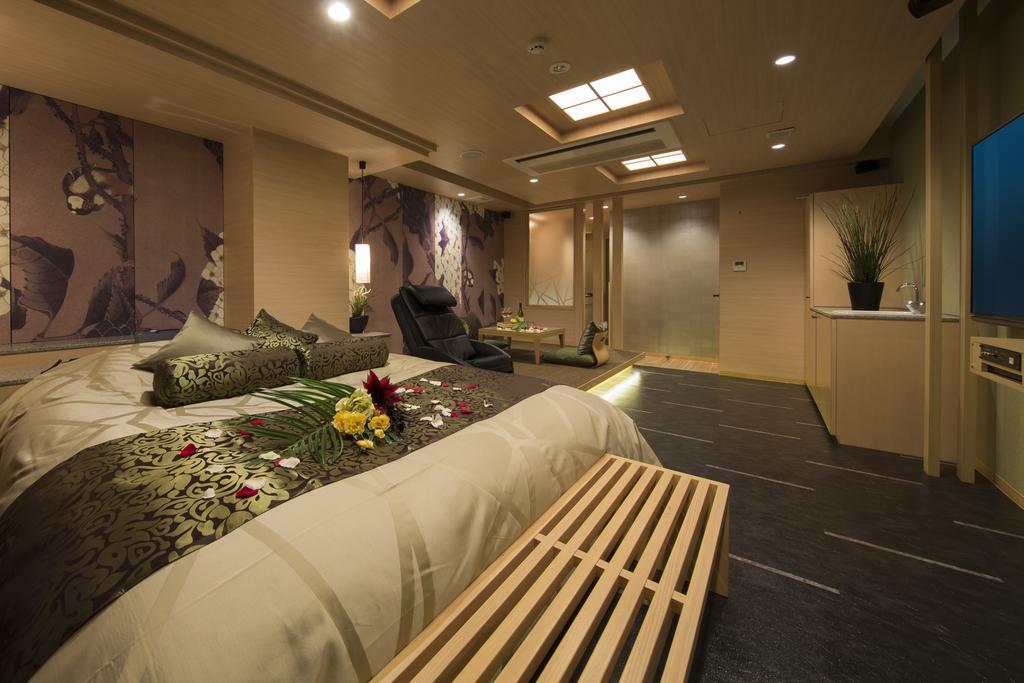 Lhotel