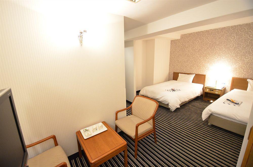 Apa Tanimachi 4chome Ekimae Kita Hotel 3*