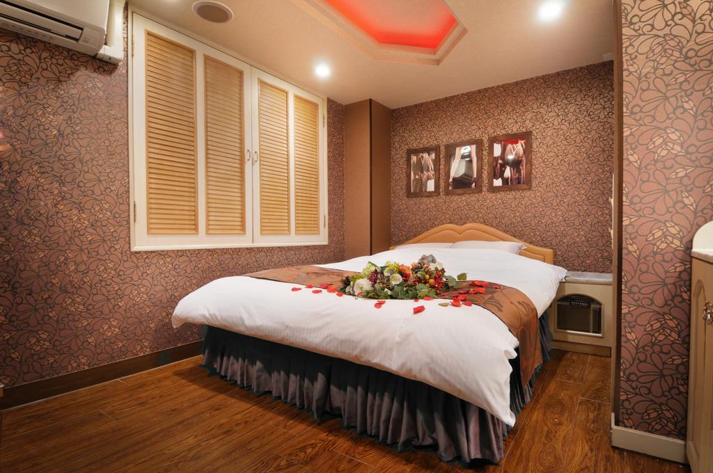 Namba Little Chapel (adults Only) Love hotel